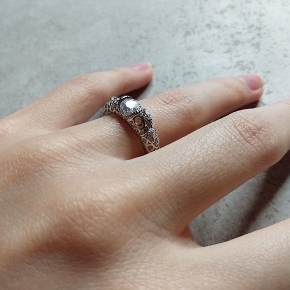 Sale! Silver plated vintage inspired cocktail ring - Picture 3 of 5